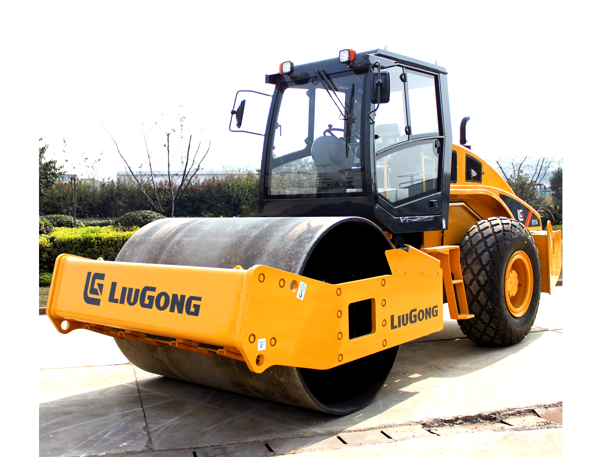 Xe lu rung LiuGong 6114 - Công Ty CP LIUGONG Việt Nam